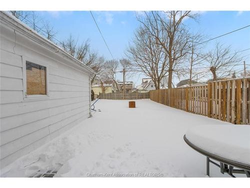 33 Wilson Avenue, Chatham, ON 