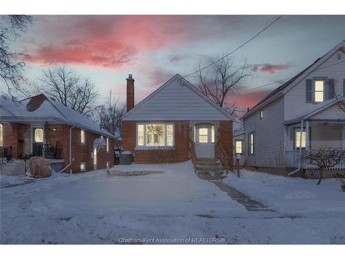 33 Wilson Avenue, Chatham, ON 