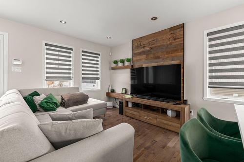 Salon - 771 Rue Gosselin, Salaberry-De-Valleyfield, QC - Indoor Photo Showing Living Room