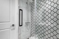 Salle de bains attenante à la CCP - 