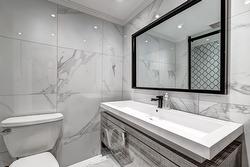 Salle de bains attenante à la CCP - 