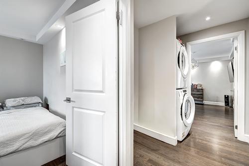 Intérieur - 905-5790 Av. Rembrandt, Côte-Saint-Luc, QC - Indoor Photo Showing Laundry Room