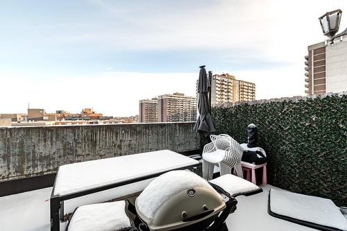 Balcon - 905-5790 Av. Rembrandt, Côte-Saint-Luc, QC - Outdoor