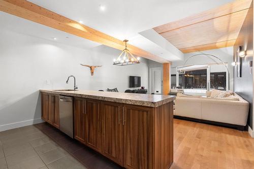 Cuisine - 530-526  - 530 Rue De La Salle, Québec (La Cité-Limoilou), QC - Indoor Photo Showing Kitchen