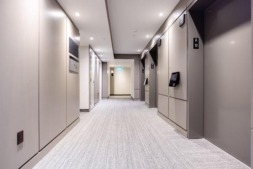 Elevator - 1006-1000 Rue André-Prévost, Montréal (Verdun/Île-Des-Soeurs), QC - Indoor Photo Showing Other Room