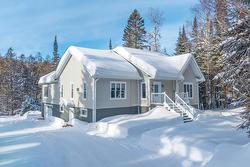 79 Ch. de la Baie  Mont-Blanc, QC J0T 2G0