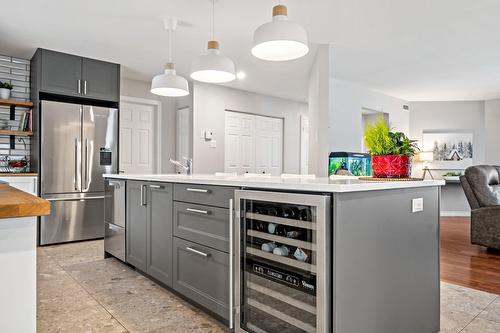 Kitchen - 79 Ch. De La Baie, Mont-Blanc, QC - Indoor Photo Showing Kitchen With Upgraded Kitchen