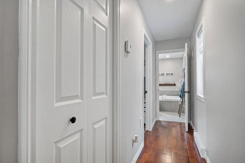 Passageway - 79 Ch. De La Baie, Mont-Blanc, QC - Indoor Photo Showing Other Room