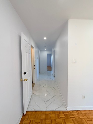 Corridor - 8203 Rue Louis-Xiv, Montréal (Saint-Léonard), QC - Indoor Photo Showing Other Room