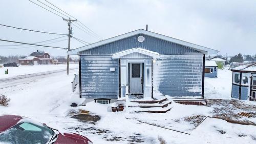 Exterior entrance - 480 Ch. Des Caps, Les Îles-De-La-Madeleine, QC - Outdoor