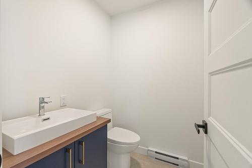 Powder room - Rue Françoise-Giffard, Québec (La Haute-Saint-Charles), QC - Indoor Photo Showing Bathroom