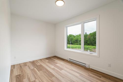 Bedroom - Rue Françoise-Giffard, Québec (La Haute-Saint-Charles), QC - Indoor Photo Showing Other Room