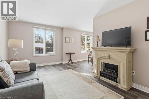 5119 Cherryhill Crescent, Burlington, ON - Indoor Photo Showing Living Room With Fireplace