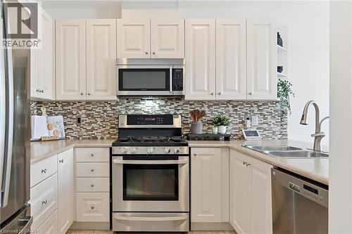 45 Browview Drive, Waterdown, ON - Indoor Photo Showing Kitchen With Stainless Steel Kitchen With Double Sink With Upgraded Kitchen