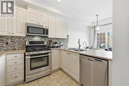 45 Browview Drive, Waterdown, ON - Indoor Photo Showing Kitchen With Stainless Steel Kitchen With Double Sink