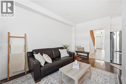 45 Browview Drive, Waterdown, ON - Indoor Photo Showing Living Room