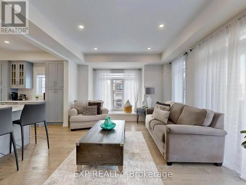 58 Elkington Crescent, Whitby, ON - Indoor Photo Showing Living Room