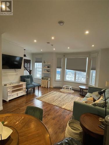 371 Southside Road, St.John'S, NL - Indoor Photo Showing Living Room