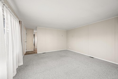 33-390 Cowichan Ave, Courtenay, BC 