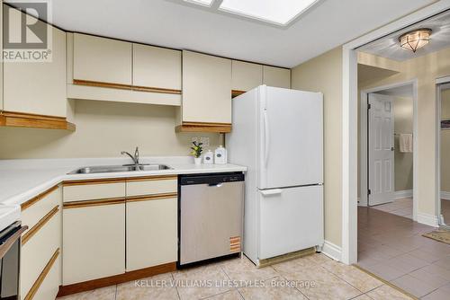 205 - 7 Picton Street, London East (East F), ON - Indoor Photo Showing Kitchen With Double Sink