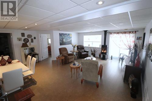 21 Lakeshore Drive, Pasadena, NL - Indoor