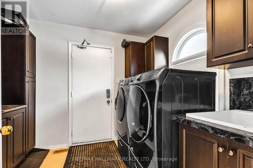 235 Kemano Road, Aurora, ON - Indoor Photo Showing Laundry Room