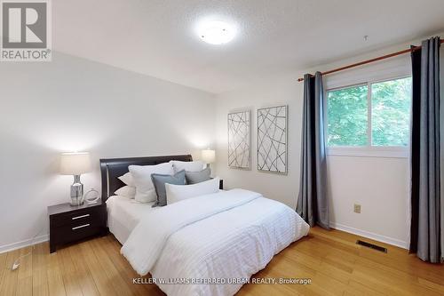 158 Walton Drive, Aurora, ON - Indoor Photo Showing Bedroom