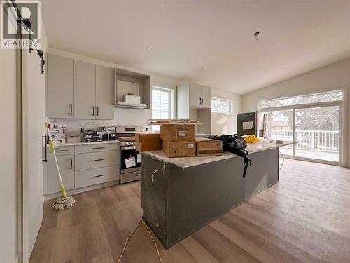 1612 Sixmile View  S, Lethbridge, AB - Indoor Photo Showing Other Room