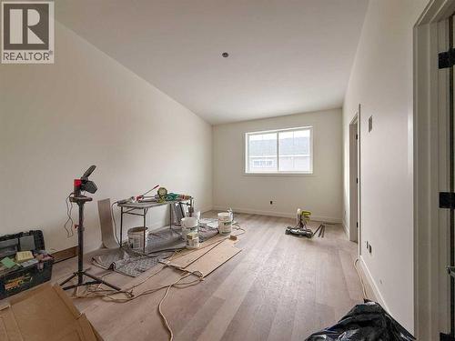 1612 Sixmile View  S, Lethbridge, AB - Indoor Photo Showing Other Room