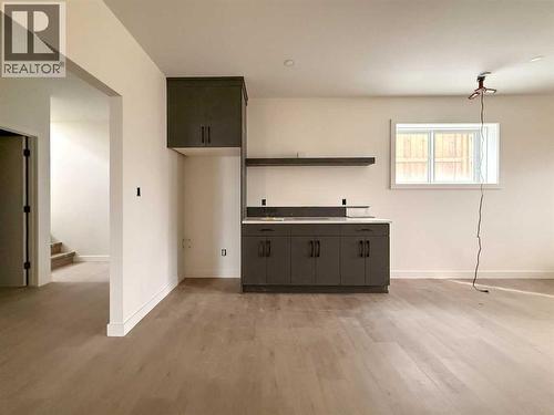 1612 Sixmile View  S, Lethbridge, AB - Indoor