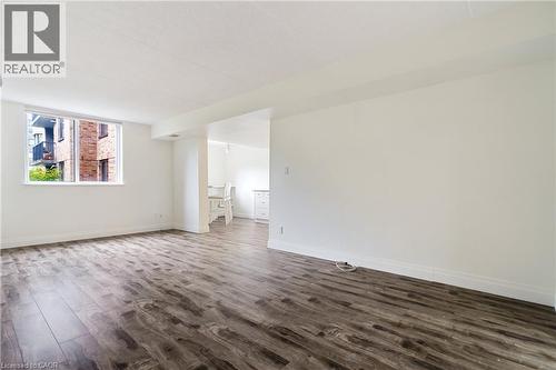 3499 Upper Middle Road Unit# 211, Burlington, ON - Indoor Photo Showing Other Room