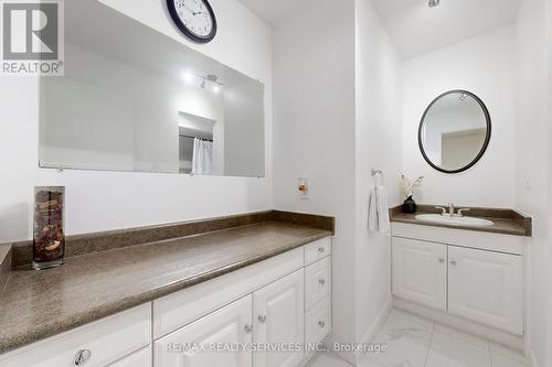 14 Bryant Court, Brampton, ON - Indoor Photo Showing Bathroom