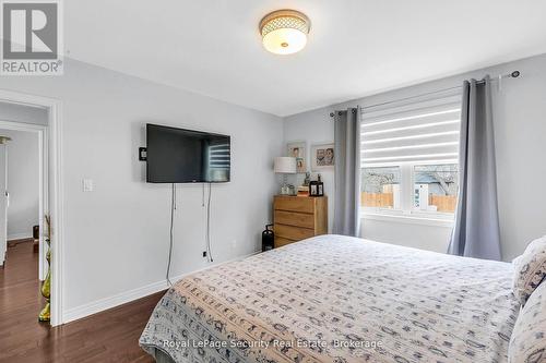 251 Thistle Down Boulevard, Toronto, ON - Indoor Photo Showing Bedroom