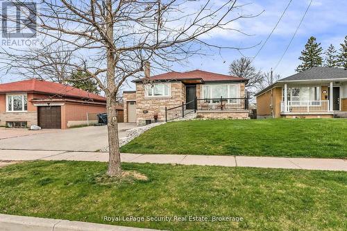 251 Thistle Down Boulevard, Toronto, ON - Outdoor