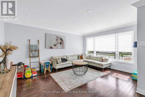 251 Thistle Down Boulevard, Toronto, ON - Indoor Photo Showing Living Room