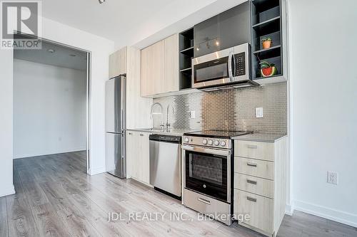 808 - 10 De Boers Drive, Toronto, ON - Indoor Photo Showing Kitchen With Stainless Steel Kitchen With Upgraded Kitchen