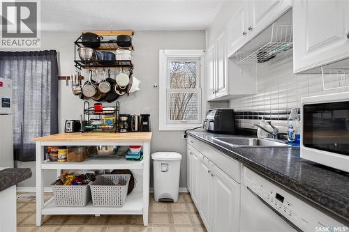 515 Coteau Street W, Moose Jaw, SK - Indoor Photo Showing Kitchen