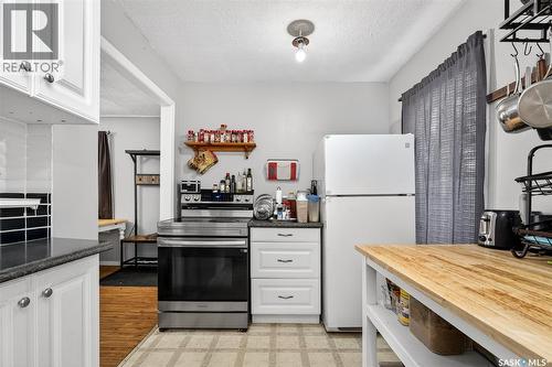 515 Coteau Street W, Moose Jaw, SK - Indoor Photo Showing Kitchen