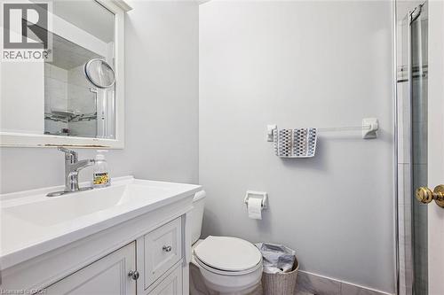 205 Highland Crescent Unit# 32, Kitchener, ON - Indoor Photo Showing Bathroom