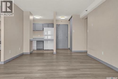 519 4045 Rae Street, Regina, SK - Indoor Photo Showing Kitchen