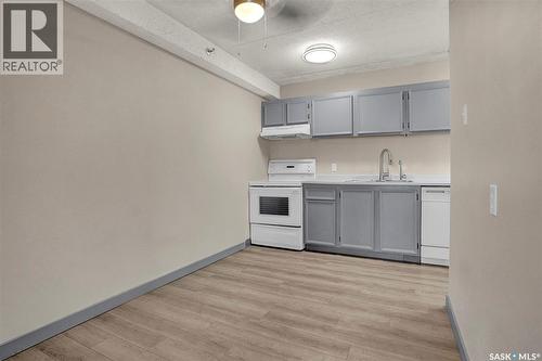 519 4045 Rae Street, Regina, SK - Indoor Photo Showing Kitchen