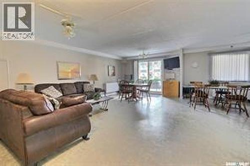 519 4045 Rae Street, Regina, SK - Indoor Photo Showing Living Room