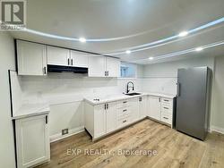 5 - 952 MAIN STREET E  Hamilton, ON L8M 1M8