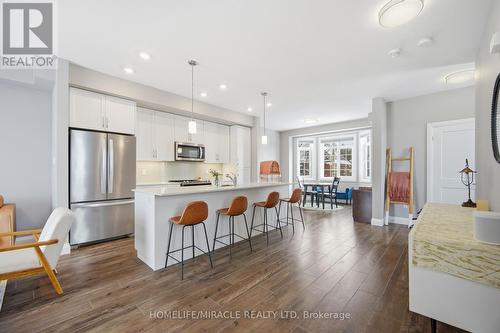 180 Benton Street, Kitchener, ON - Indoor Photo Showing Kitchen With Upgraded Kitchen