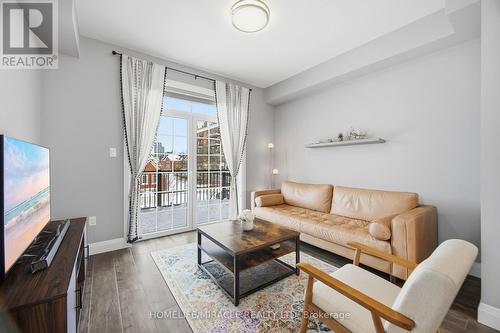 180 Benton Street, Kitchener, ON - Indoor Photo Showing Living Room