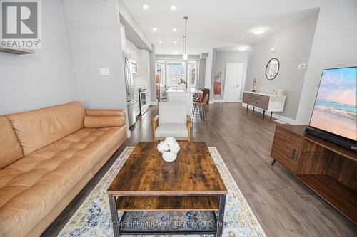 180 Benton Street, Kitchener, ON - Indoor Photo Showing Living Room