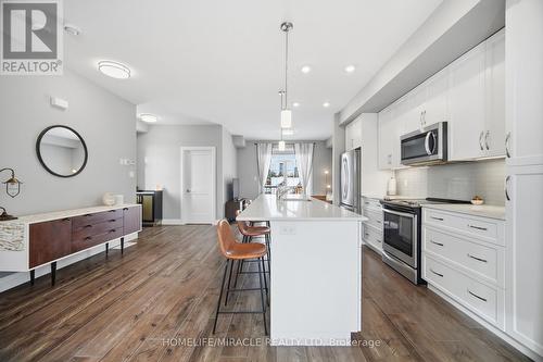180 Benton Street, Kitchener, ON - Indoor Photo Showing Kitchen With Upgraded Kitchen