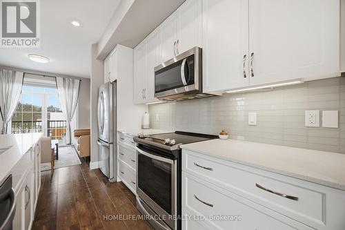 180 Benton Street, Kitchener, ON - Indoor Photo Showing Kitchen With Upgraded Kitchen