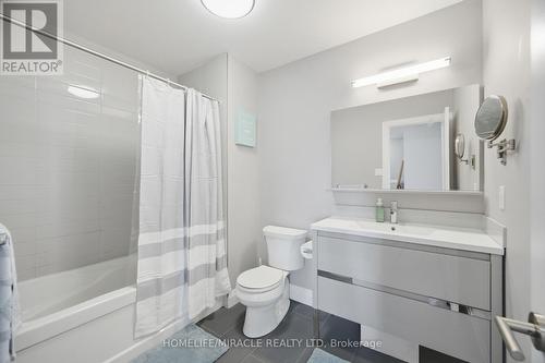 180 Benton Street, Kitchener, ON - Indoor Photo Showing Bathroom