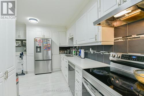 903 - 714 The West Mall Road, Toronto, ON - Indoor Photo Showing Kitchen